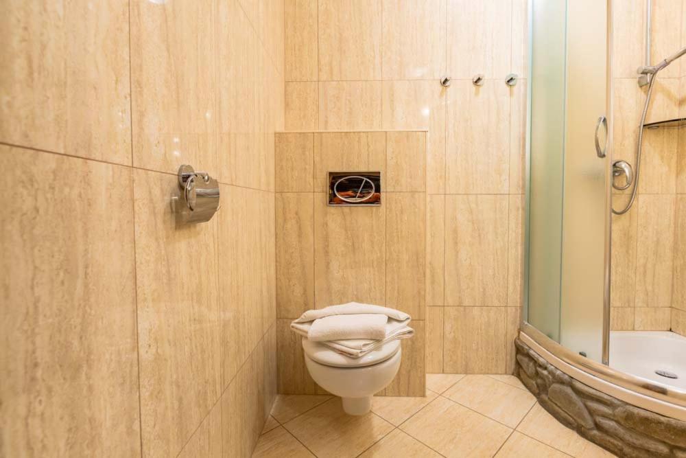 Krakowiacy I Gorale Hotel Krzyszkowice Buitenkant foto