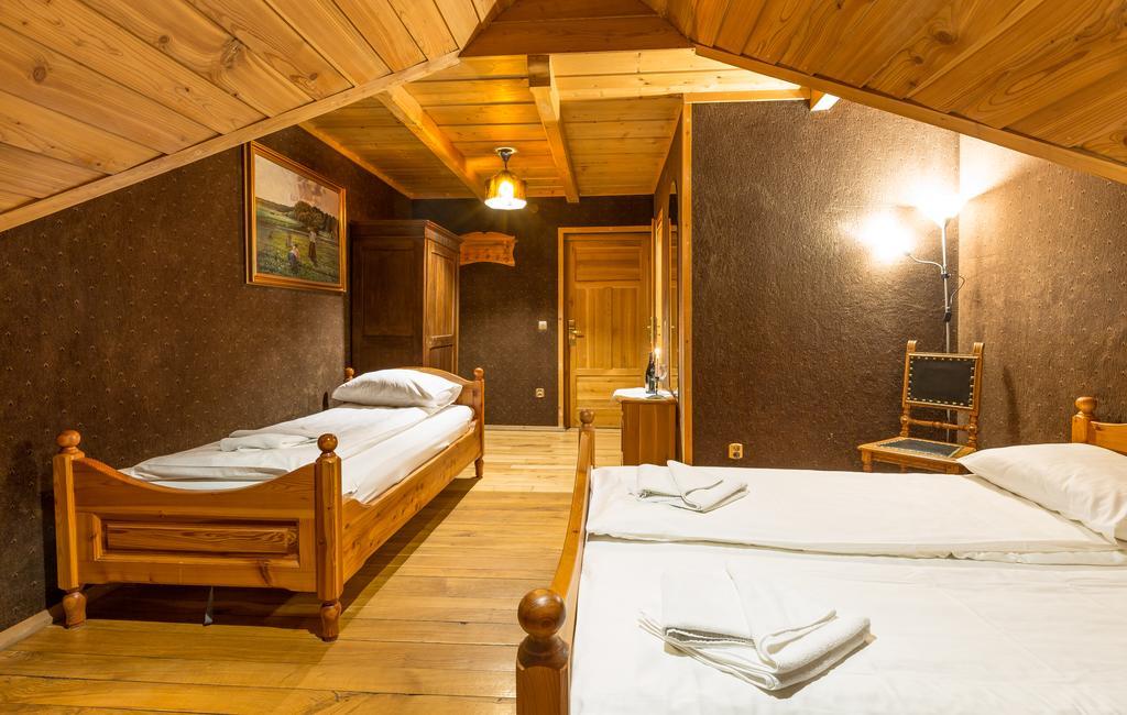 Krakowiacy I Gorale Hotel Krzyszkowice Buitenkant foto