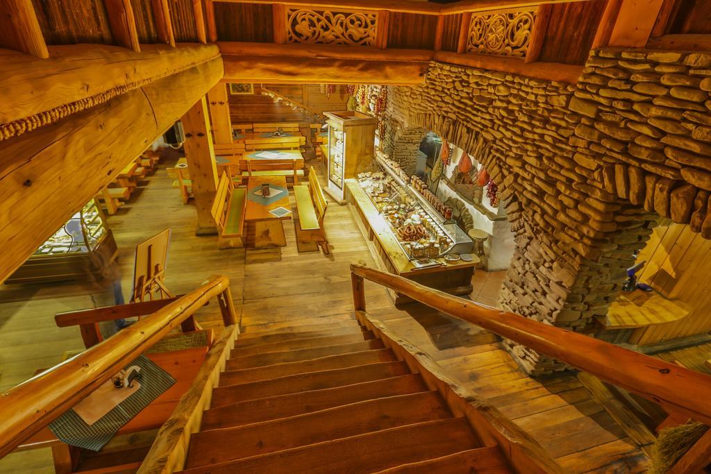 Krakowiacy I Gorale Hotel Krzyszkowice Buitenkant foto